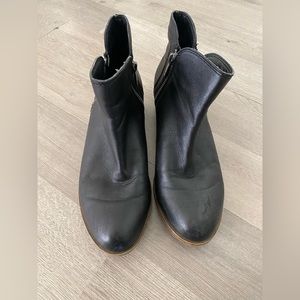 LUCKY BRAND ZIP BOOTIES